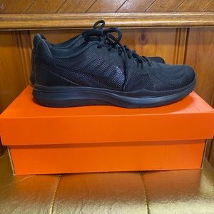 W Niké in season Tr 7